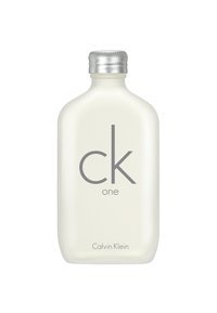 Genomskinlig glasflaska med matt yta, silverkapsyl, präglad "ck one"-logotyp och "Calvin Klein"-etikett längst ner.