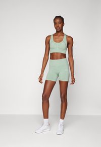 ICANIWILL RUSH SEAMLESS BRA - Sujetadores deportivos con sujeción media - ice green melange
