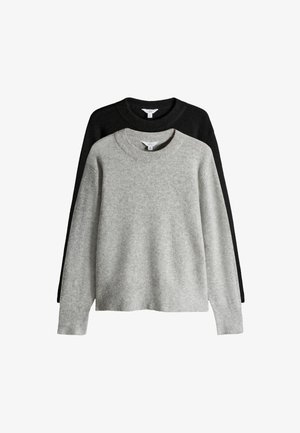Twee crewneck sweaters opgestapeld, één grijs en één zwart. Gemaakt van zacht gebreid materiaal met geribbelde manchetten en zoom. Eenvoudig, klassiek ontwerp.