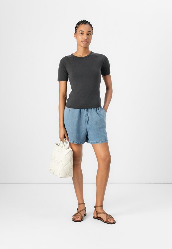 SASUS - Basic T-shirt3