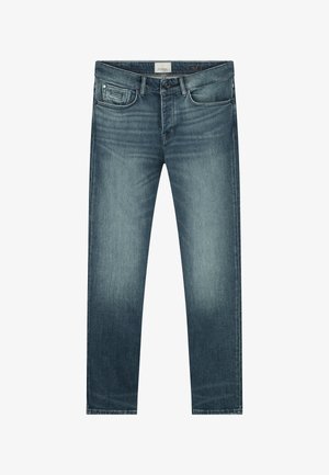 Moške jeans hlače v modri denim barvi z bledim pranjem; ravne noge, pet žepov, subtilno zmehčanje spredaj in ojačano šivanje.