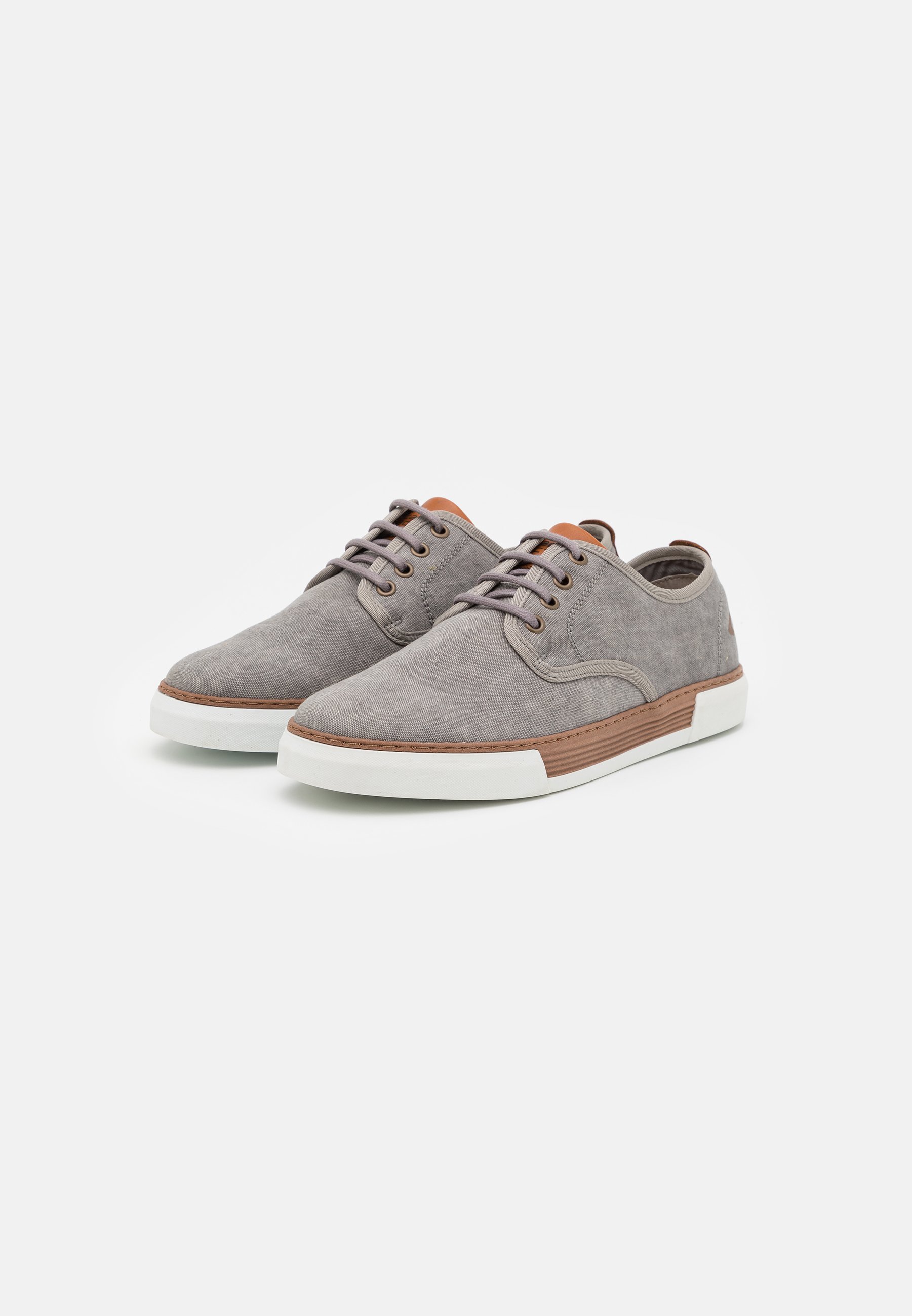 camel active Bayland, Scarpe da Ginnastica Uomo, Oliva, 48 EU
