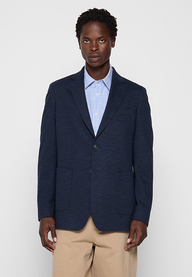 SLIM FIT