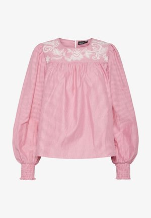 Rožinė dryžuota bluzelė su apykakle, elastinėmis rankovėmis ir išsiuvinėtais gėlių raštais ant šonų. Pagaminta iš lengvos medžiagos.