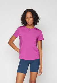 Nike Performance ONE CLASSIC  - T-skjorte til trening - hot fuchsia/black