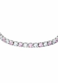 Bracciale con strass che presenta una sequenza alternata di pietre di zirconia cubica rosa e trasparenti, incastonate in una fascia di metallo color argento. Design classico con tagli quadrati.