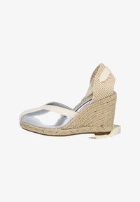 Seleccionado, silver