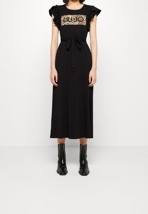 Sukienka z dżerseju