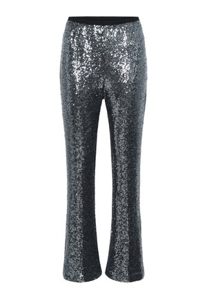 Pantalons à sequins argentés scintillants avec un design évasé et une taille élastique, présentant une texture lisse et une silhouette élégante.