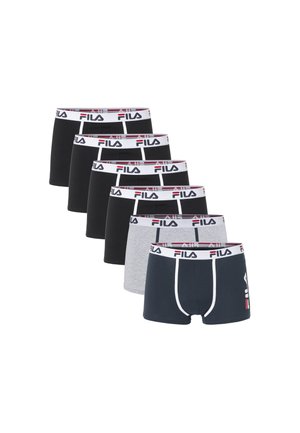 Seks par FILA-mærkede herre boxershorts i sort, grå og navy, hver med hvide taljebånd og kontrasterende kantdetaljer.