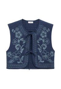 Temno modra brezrokavnik z rožnatim vezenjem v svetlo modri barvi, prešita tekstura, odprt sprednji del z zavezovanjem ter zaobljen izrez.