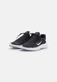 Nike Performance Hardloopschoenen voor op de weg - black