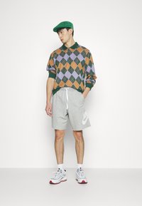 Thumbnail Image 6