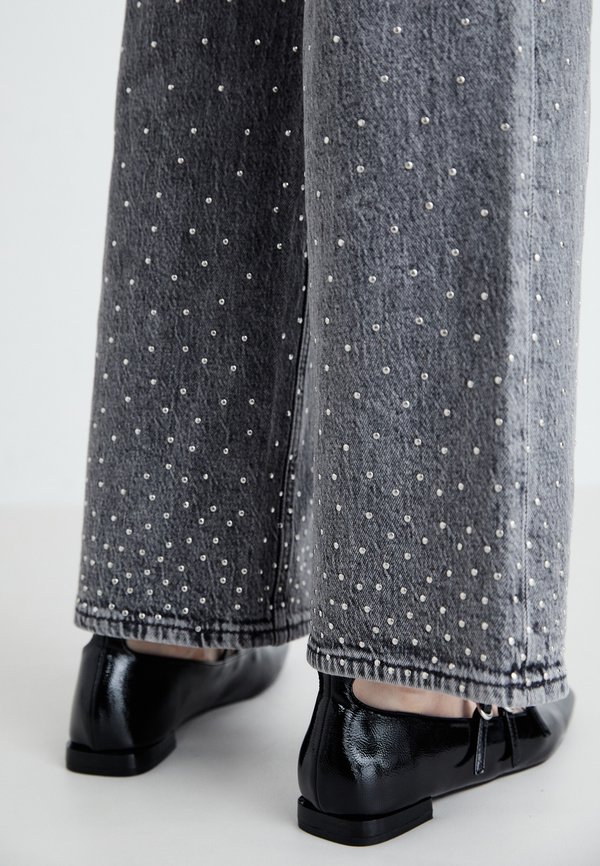 VMTESSA WIDE STUDS - Wide Leg3