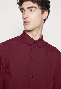 Pier One Camisa - bordeaux