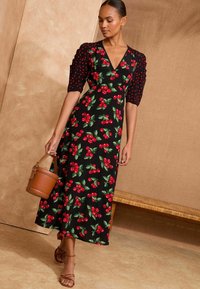 Love & Roses REGULAR FIT -  RUCHED SLEEVE - Dnevna haljina - black cherry