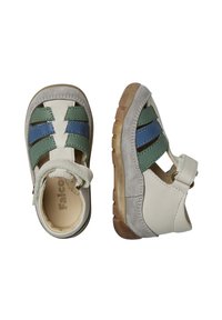 Chaussures d'enfants en cuir blanc et en suède gris, avec des bandes en cuir vert et bleu. Sangle Velcro et semelle en caoutchouc.