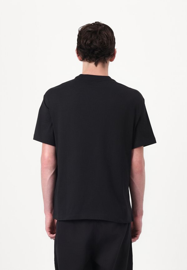 SEASONAL MONOLOGO TEE - Basic T-shirt3