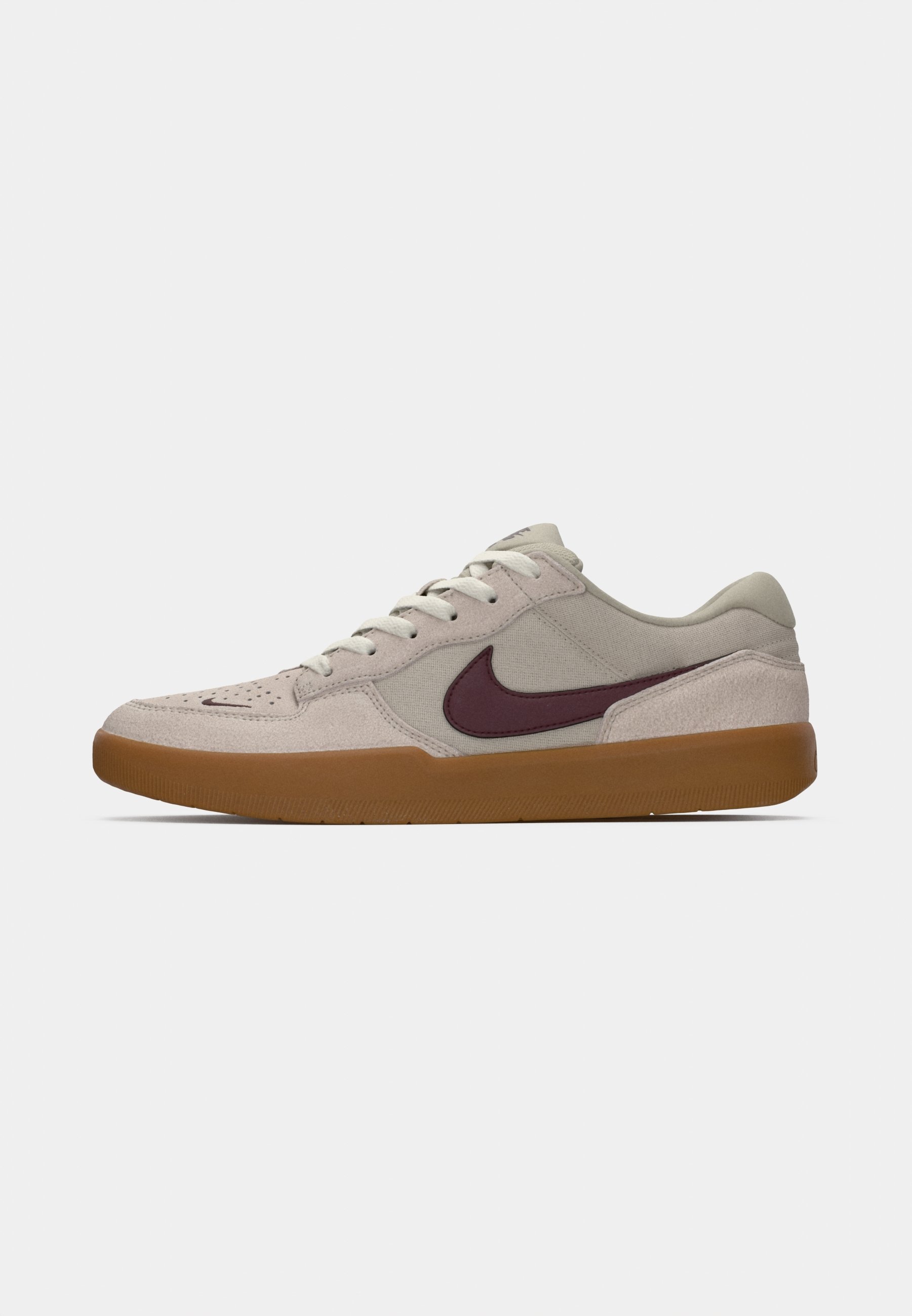 nike sb team classic trainers in beige