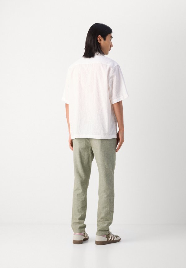 SHORT SLEEVED RELAXED FIT SHIRT - Shirt3