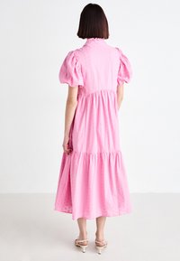 Sister Jane ONDA BOW MIDI DRESS - Kokteiļkleita/ballīšu kleita - pink
