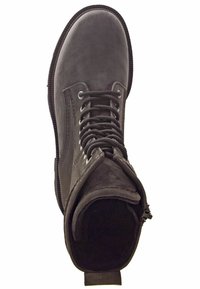 Gabor Botki na platformie