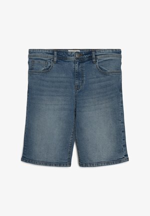 Pantaloncini di jeans in blu sbiadito, con un classico design a cinque tasche e passanti per cintura. Il tessuto ha una leggera trama con cuciture ben visibili.
