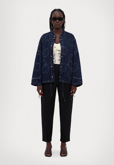 Henrik Vibskov SMILEY JACKET - Džínová bunda - dark needle punch