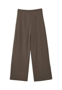 Pantaloni marroni a gamba larga con vita alta e pieghe sottili, realizzati in tessuto liscio, mostrati distesi su uno sfondo bianco.