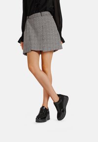 Queen Helena Sneakers basse - nero