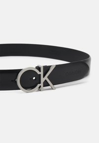Calvin Klein LOCK LOGO BELT - Cintura - black