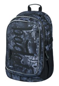 Zaino nero e grigio con un motivo geometrico, texture liscia, compartimenti con cerniera e spallacci regolabili.