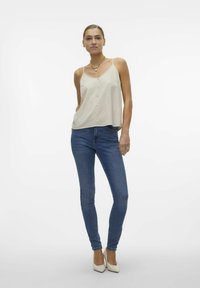 Vero Moda VMMYMILO - Top - silver lining