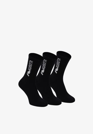 Czarne bawełniane skarpetki o prążkowanej fakturze, z białym napisem "I ♥ KUBOTA". Sprzedawane w zestawie trzech par, długość średnio za kostkę.