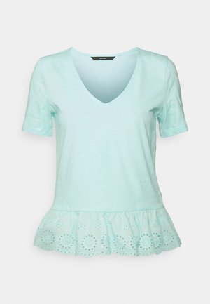 Vero Moda Tall VMEMILY PEPLUM V NECK - T-shirt imprimé - limpet shell