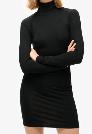 Sukienka etui
