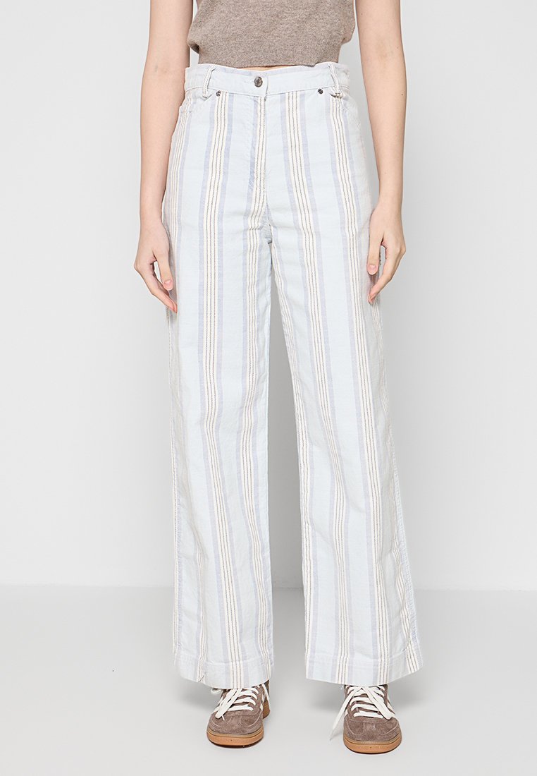sandro Broek blauw