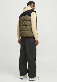 Jack & Jones - Kamizelka