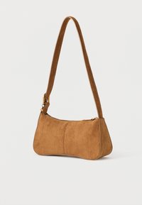 Geantă maro din piele intoarsă, de umăr, cu formă curbată, o singură bretea reglabilă, accente metalice aurii și închidere cu fermoar.