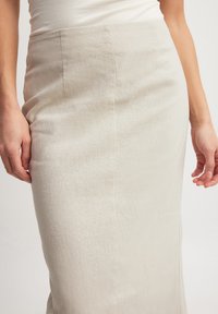NA-KD Zīmuļsvārki - beige
