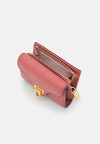 Coccinelle BEAT SOFT - Portafoglio - pot