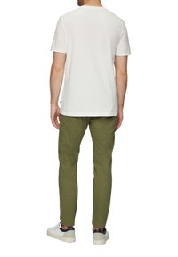 s.Oliver MIT PEANUTS-MOTIV UND FLAMMGARNSTRUKTUR - T-shirt print - weiß