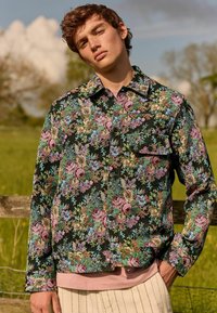 Next FLORAL EMBROIDERED SHACKET.  - REGULAR FIT - Leichte Jacke - multi