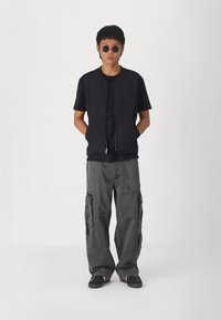 Abercrombie & Fitch ULTRA BAGGY UTILITY - Cargo trousers - dark shadow