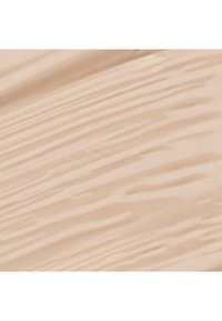 Panneau beige clair avec une texture lisse et un motif subtil de grain de bois, présentant de longues stries et une finition brillante.