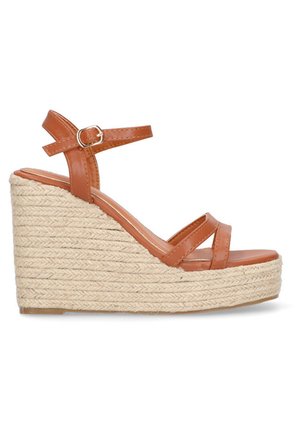 ETIKA DOÑANA - Sandalias de cuña - brown