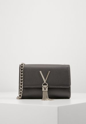 DIVINA - Cross body bag - cannafucil