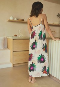 Next FLORAL REGULAR FIT - Robe longue - cream purple