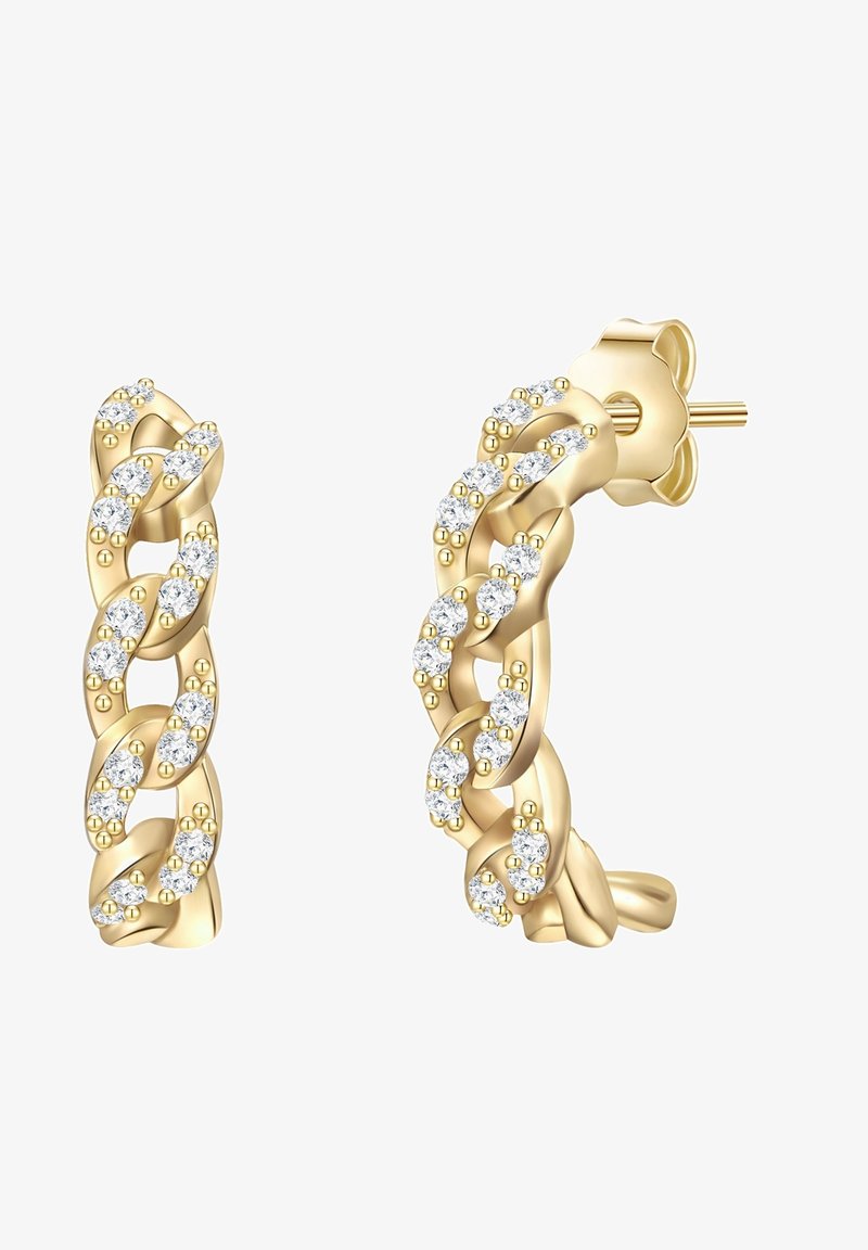 Boucles d'oreilles en or en forme de hoop avec un design de chaîne torsadée, embellies de petites pierres transparentes disposées le long de la surface pour un détail supplémentaire.