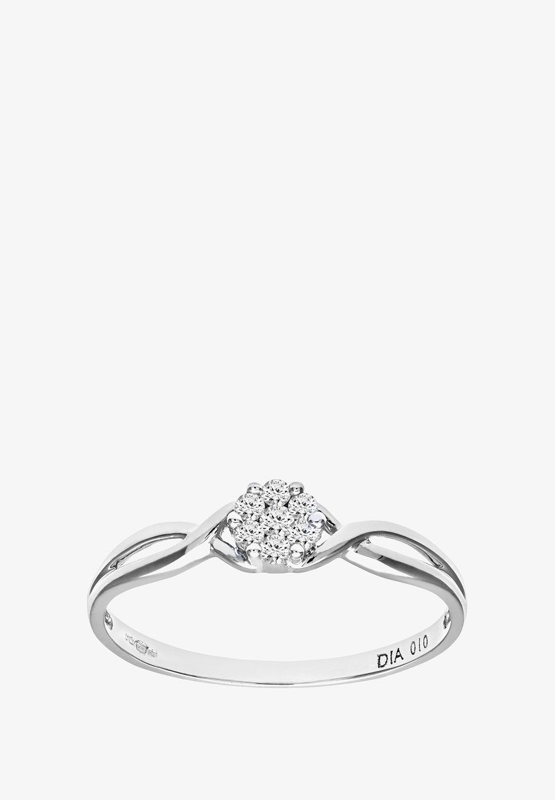 Baltais zelts gredzens ar savītu joslu, kura centrā ir mazu apaļu dimantu kopums. Spodrināts apdare, minimālisma dizains.